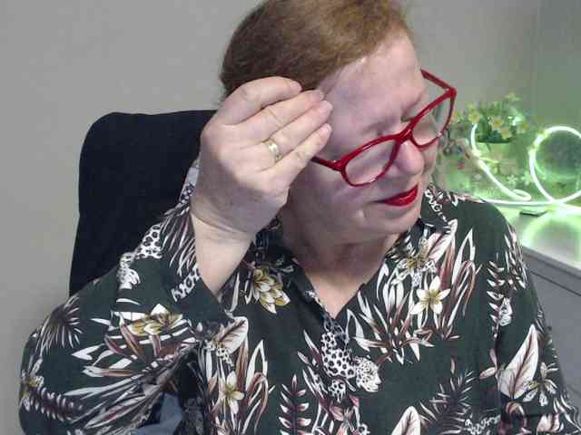 flirty-adele webcam