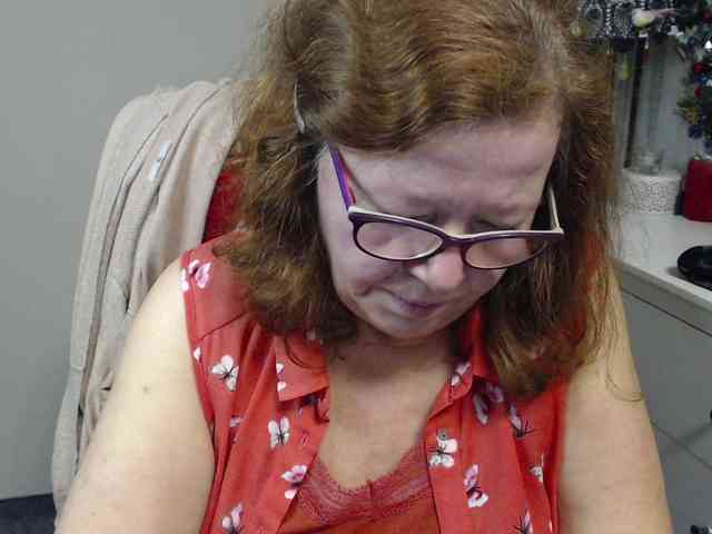 flirty-adele flirty-adele