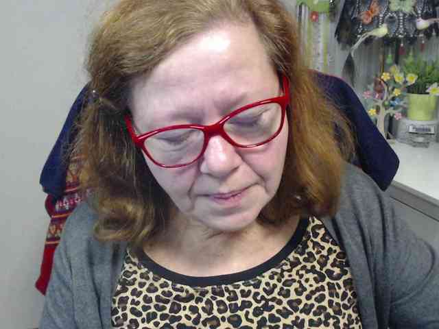 flirty-adele webcam
