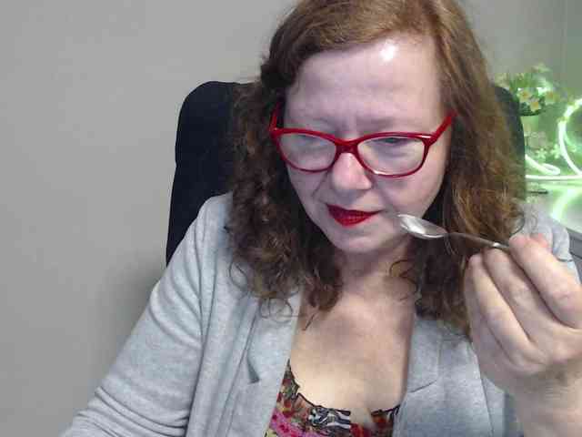 flirty-adele webcam