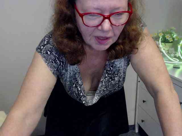 flirty-adele webcam