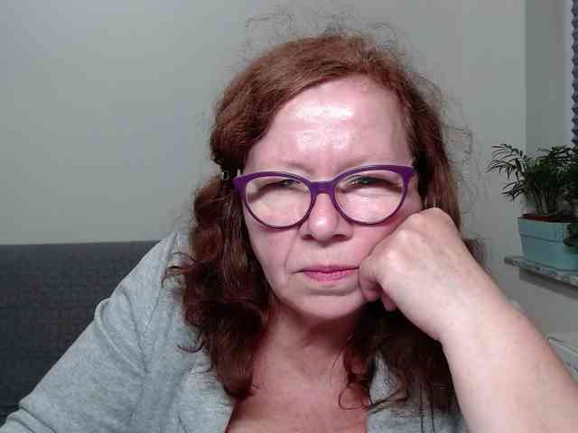 flirty-adele webcam