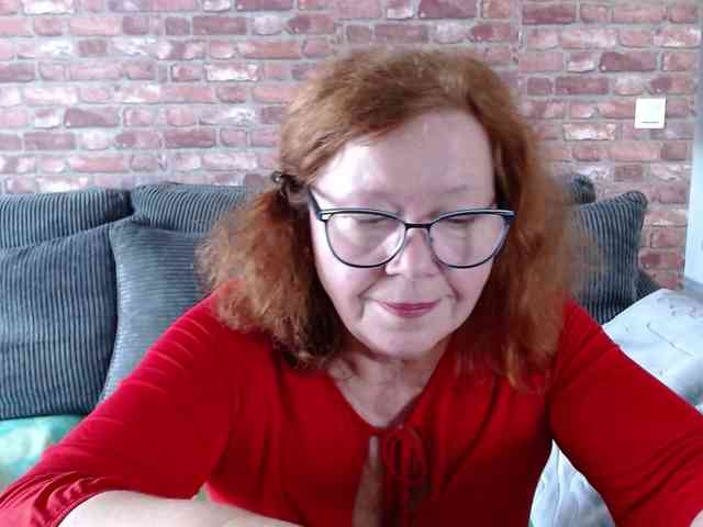 flirty-adele webcam