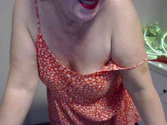 flirty-adele webcam