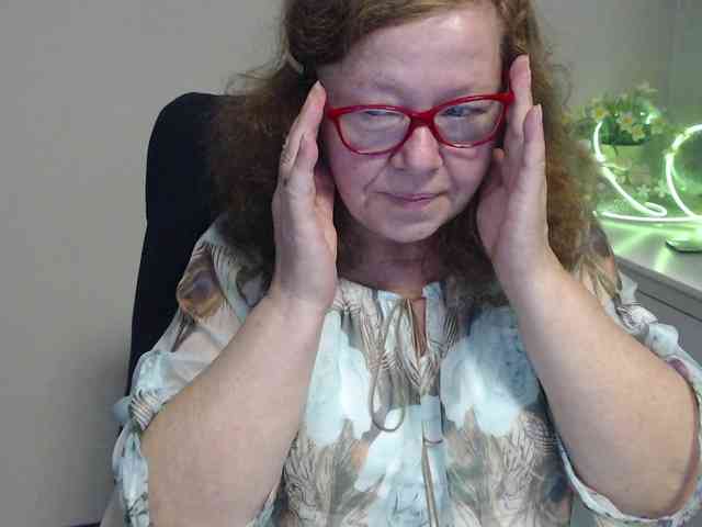 flirty-adele webcam