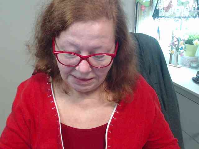 flirty-adele webcam