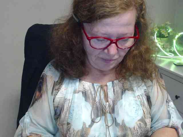 flirty-adele webcam