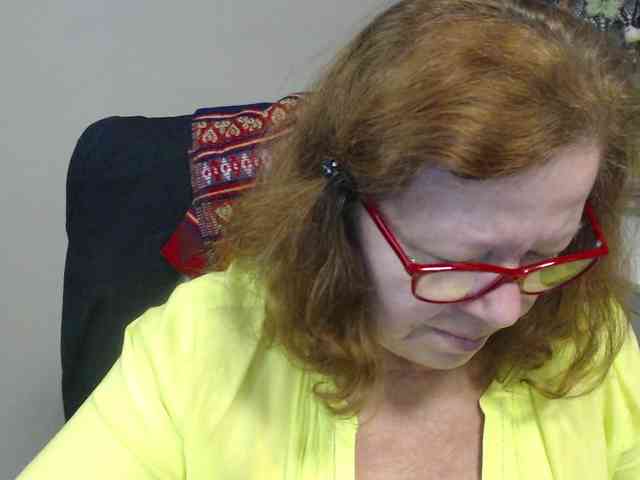 flirty-adele webcam