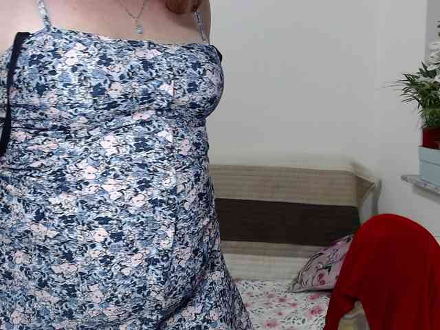 flirty-adele webcam