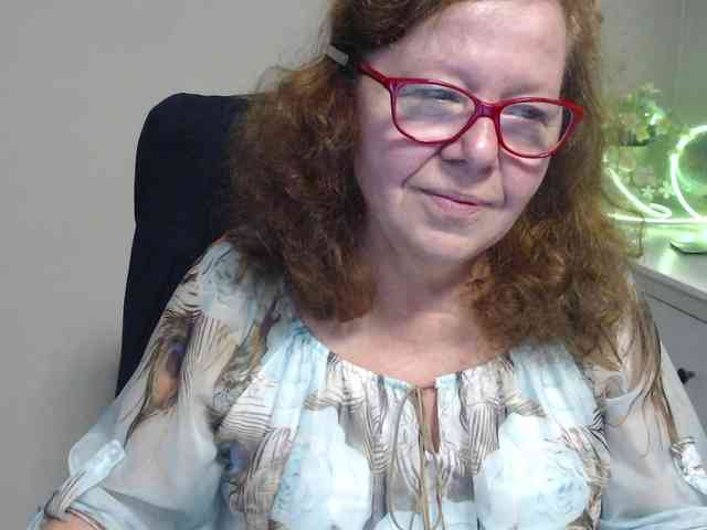 flirty-adele webcam