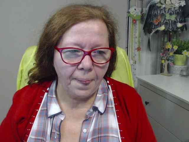 flirty-adele webcam