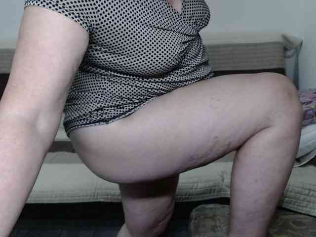 flirty-adele webcam