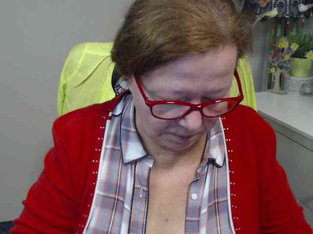 flirty-adele webcam