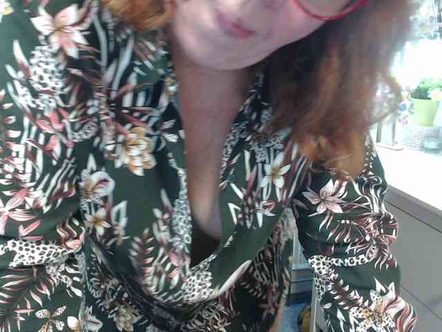 flirty-adele webcam