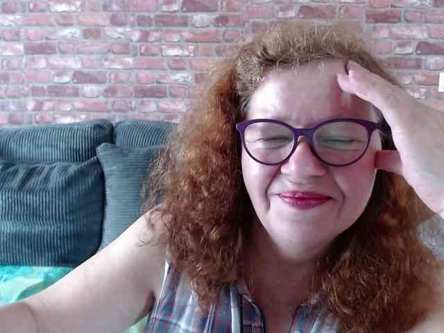 flirty-adele webcam