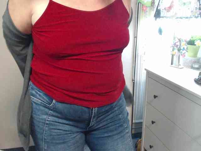 flirty-adele webcam