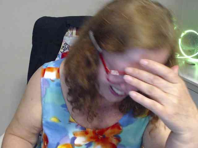 flirty-adele webcam