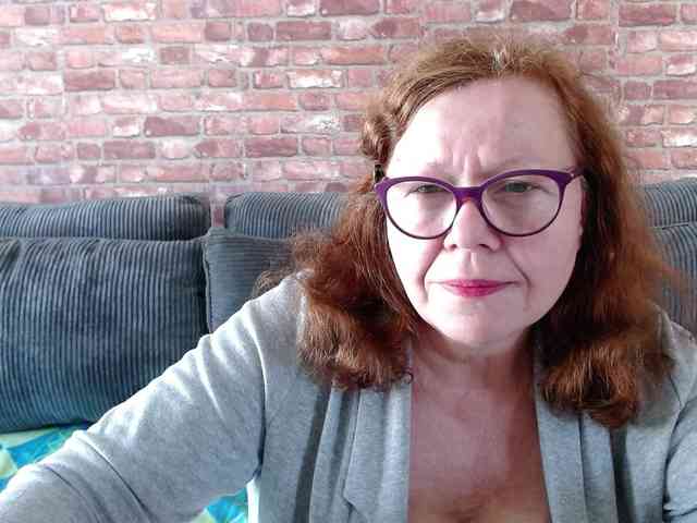 flirty-adele webcam