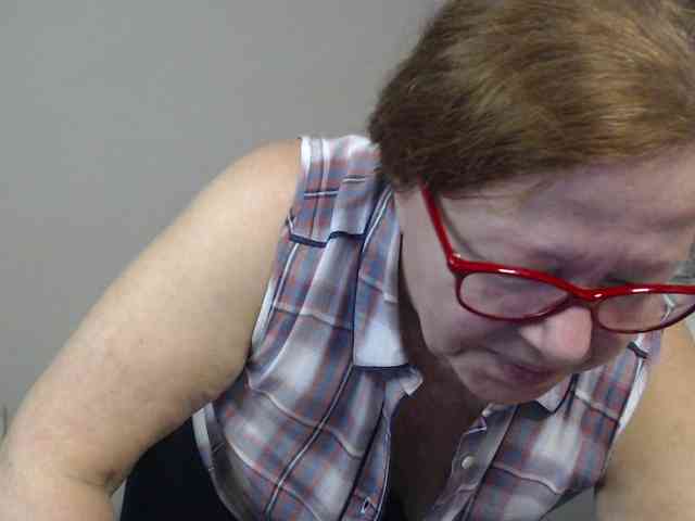 flirty-adele webcam