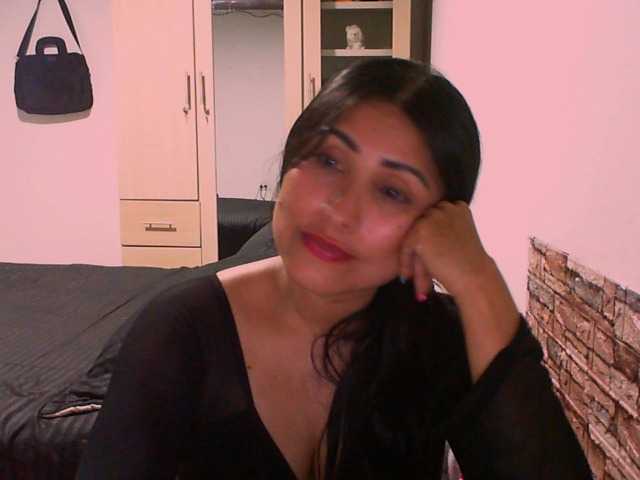 julianatasty's BongaCams show and profile