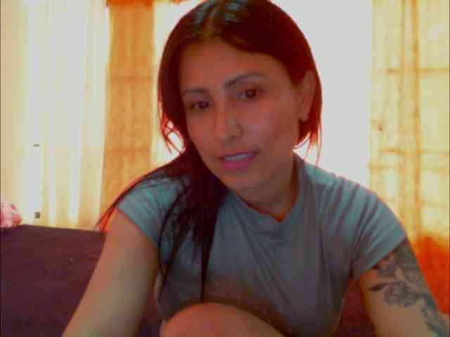 julianatasty Live Webcam on BongaCams