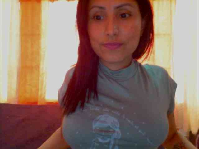 julianatasty Live Webcam on BongaCams