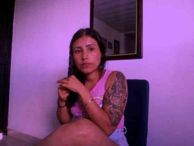 live cam feed Julianatasty