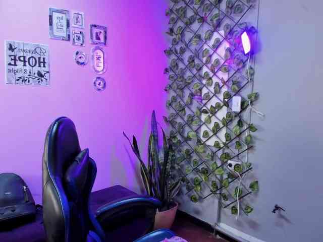 sara-squirtt sara-squirtt