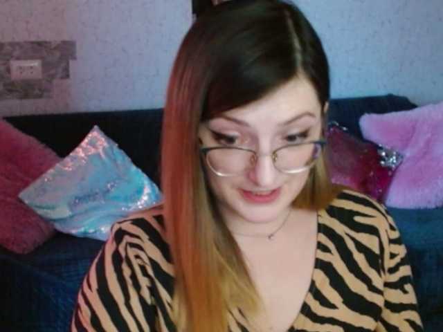 tastyAriel webcam bongacams model stream image