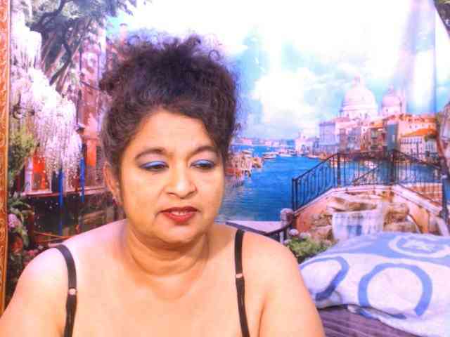 Indianstar75 webcam