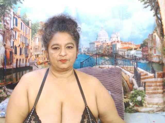 Indianstar75 webcam