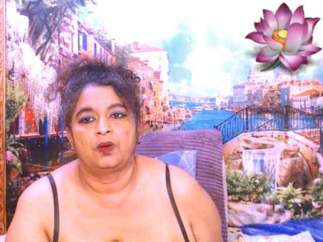 Indianstar75 webcam