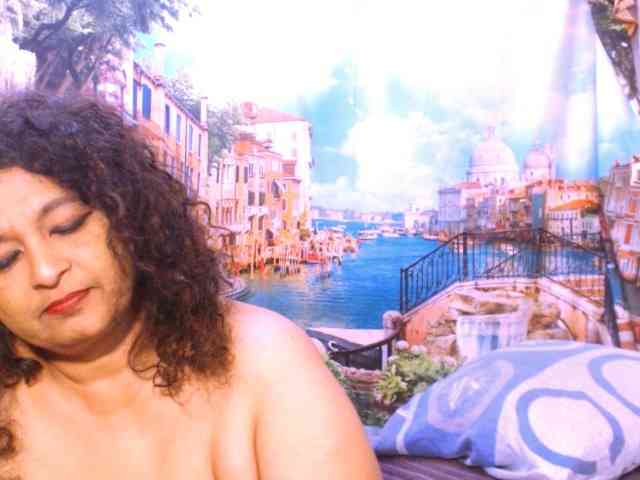indianstar75 Live Webcam on BongaCams