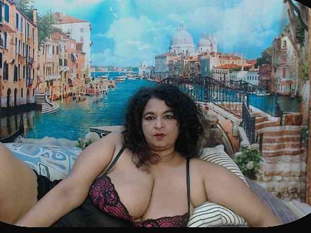 Indianstar75 webcam