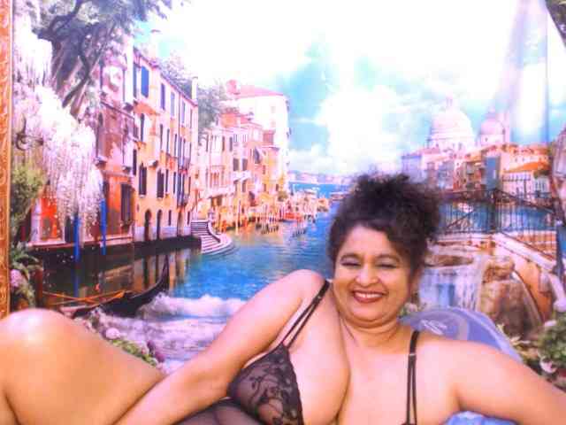 Indianstar75 webcam