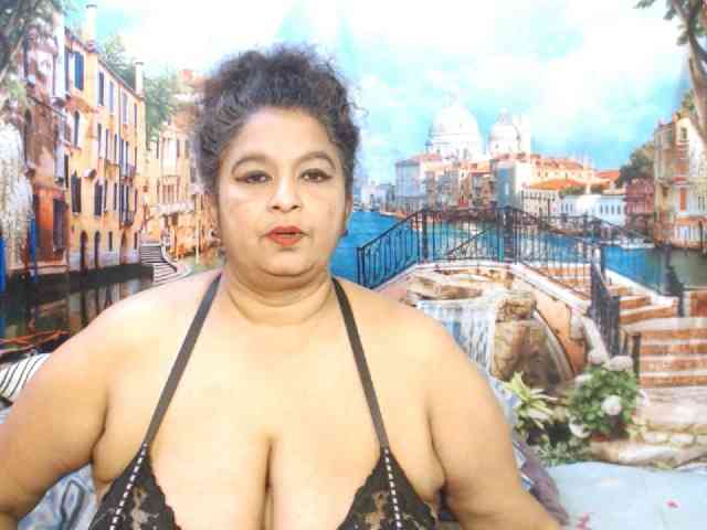 Indianstar75 webcam