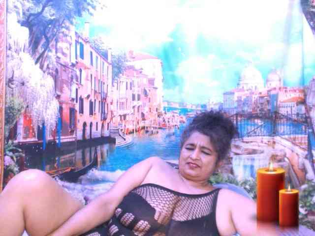 Indianstar75 webcam