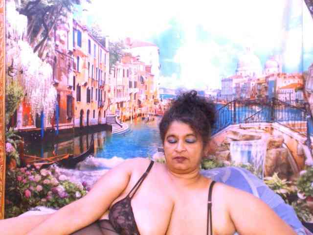 Indianstar75 webcam