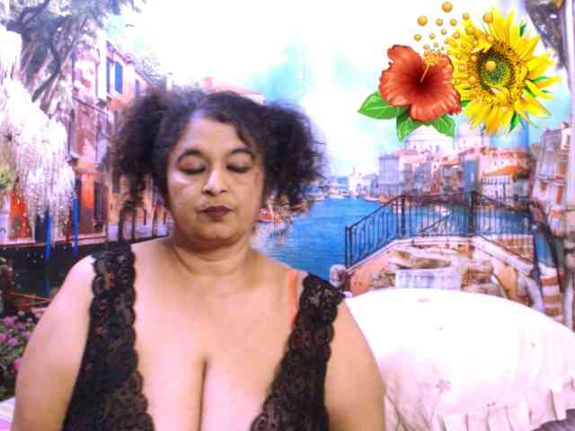 Indianstar75 webcam