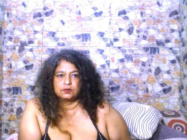 indianstar75 Live Webcam on BongaCams