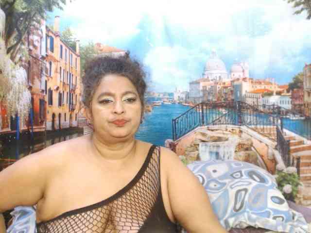 Indianstar75 webcam