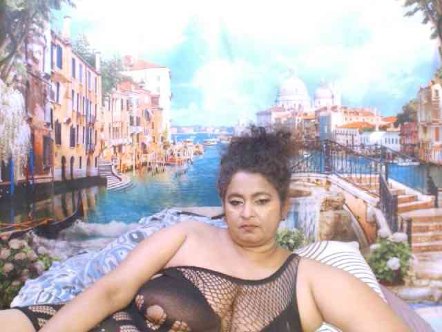 Indianstar75 webcam