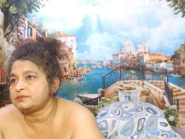 Indianstar75 webcam