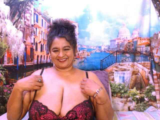 Indianstar75 webcam
