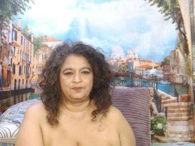 Indianstar75 webcam