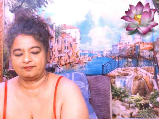 indianstar75 Live Webcam on BongaCams