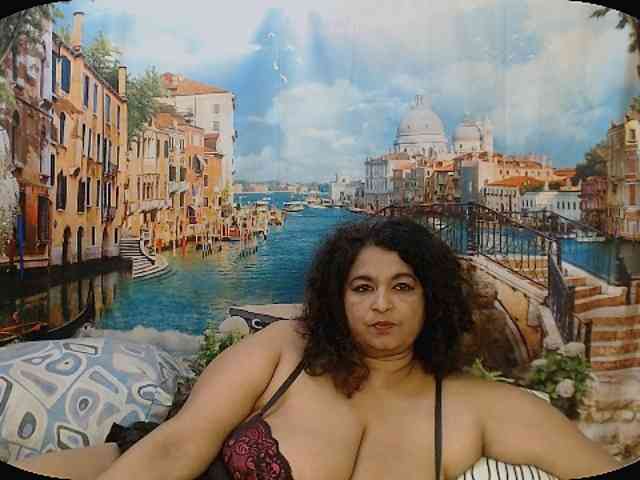 indianstar75 Live Webcam on BongaCams