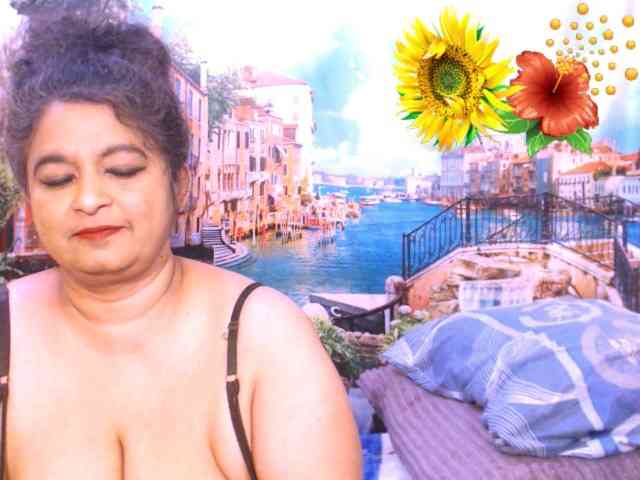 Indianstar75 webcam