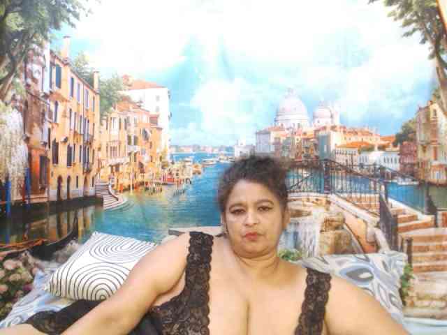 Indianstar75 webcam
