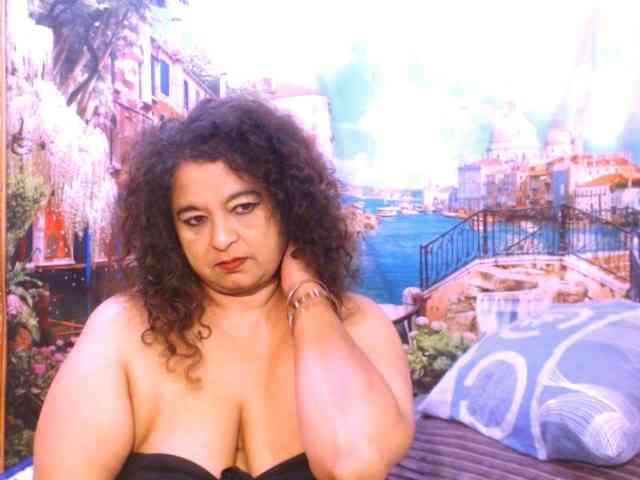 Indianstar75 webcam